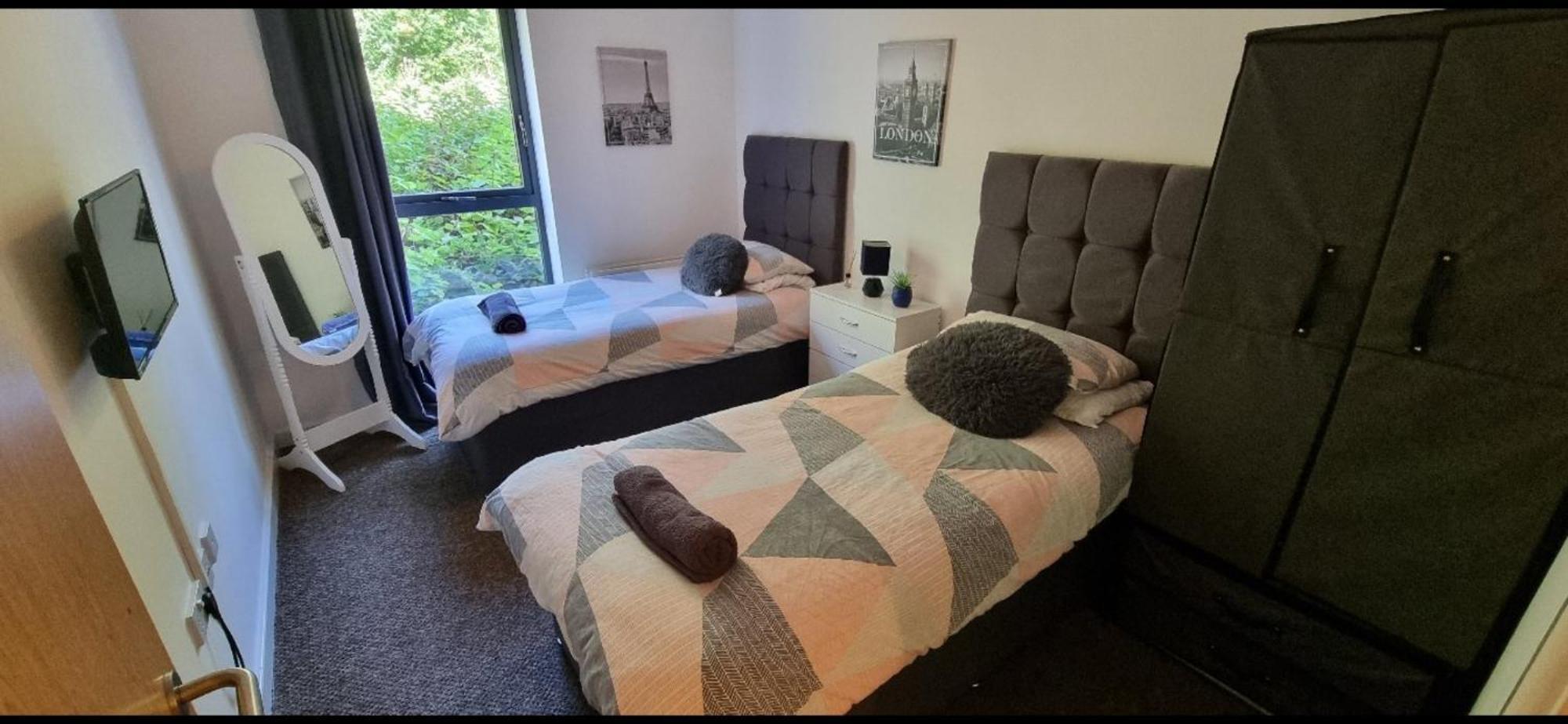 Brentwood Town Retreat - Large 2 Bedroom Apartment Εξωτερικό φωτογραφία
