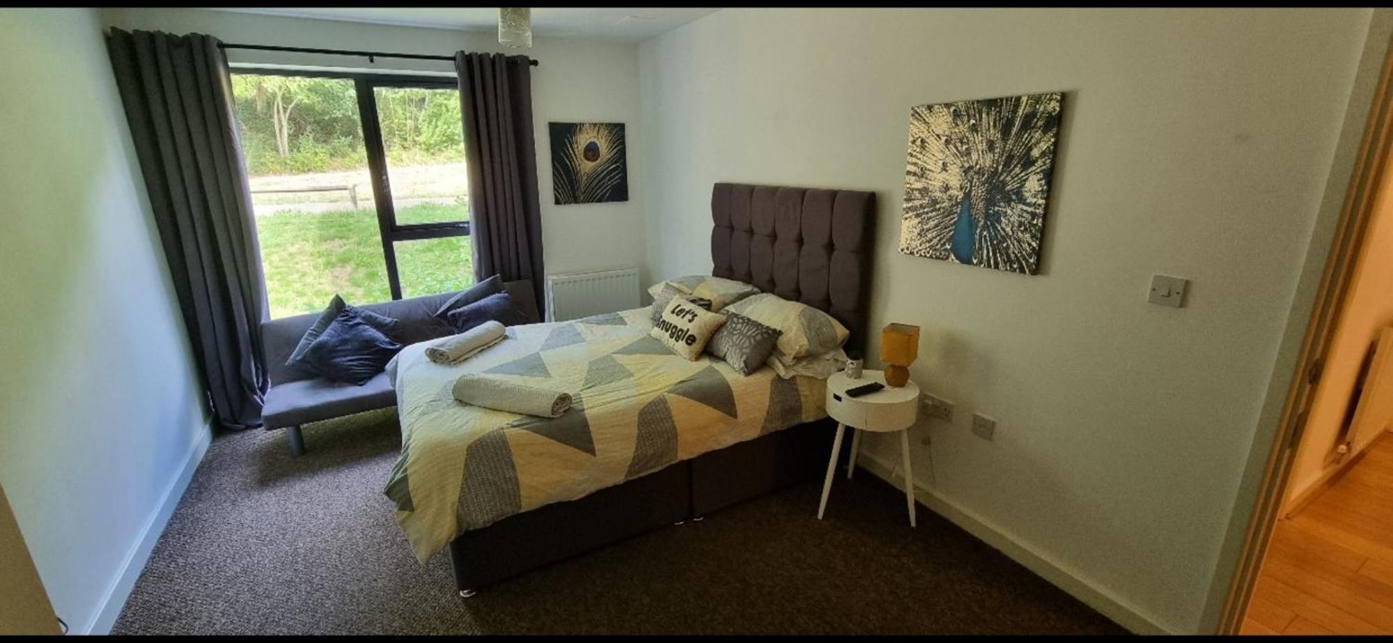 Brentwood Town Retreat - Large 2 Bedroom Apartment Εξωτερικό φωτογραφία