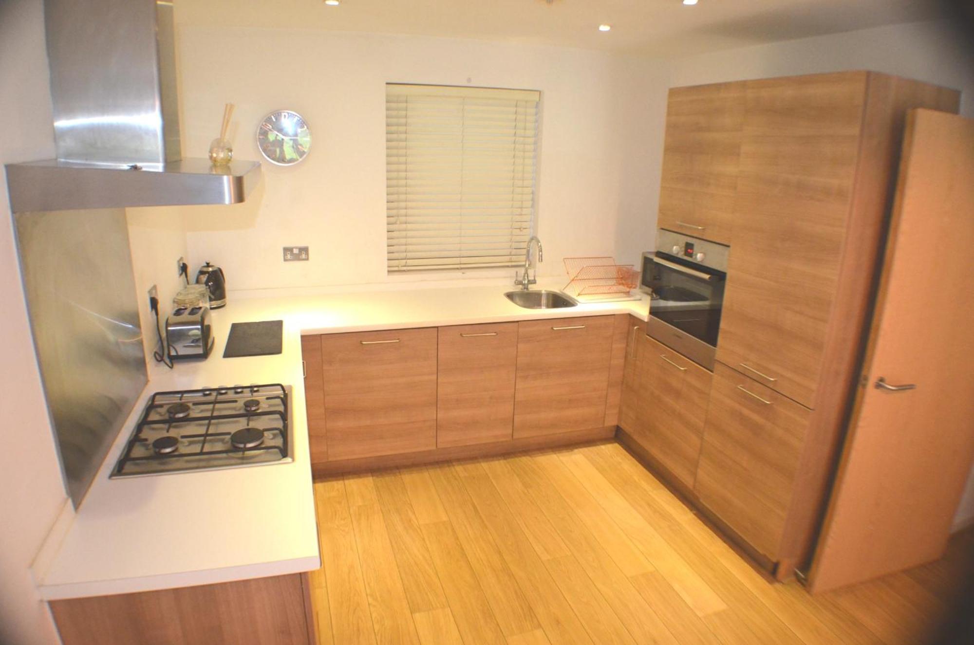 Brentwood Town Retreat - Large 2 Bedroom Apartment Εξωτερικό φωτογραφία